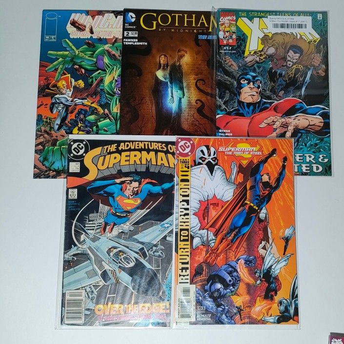 Lot of 25 Comic Books Marvel DC Mixed Variety Various Titles Quality Condition