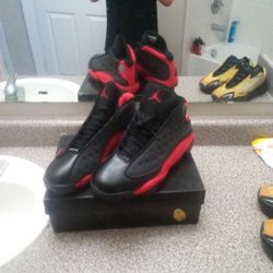 Selling My Never Worn Ds Jordan 13 Black And Red For 220 