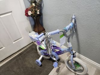 Huffy Bike frozen Kids Girl 12 new Ready to ride good condition