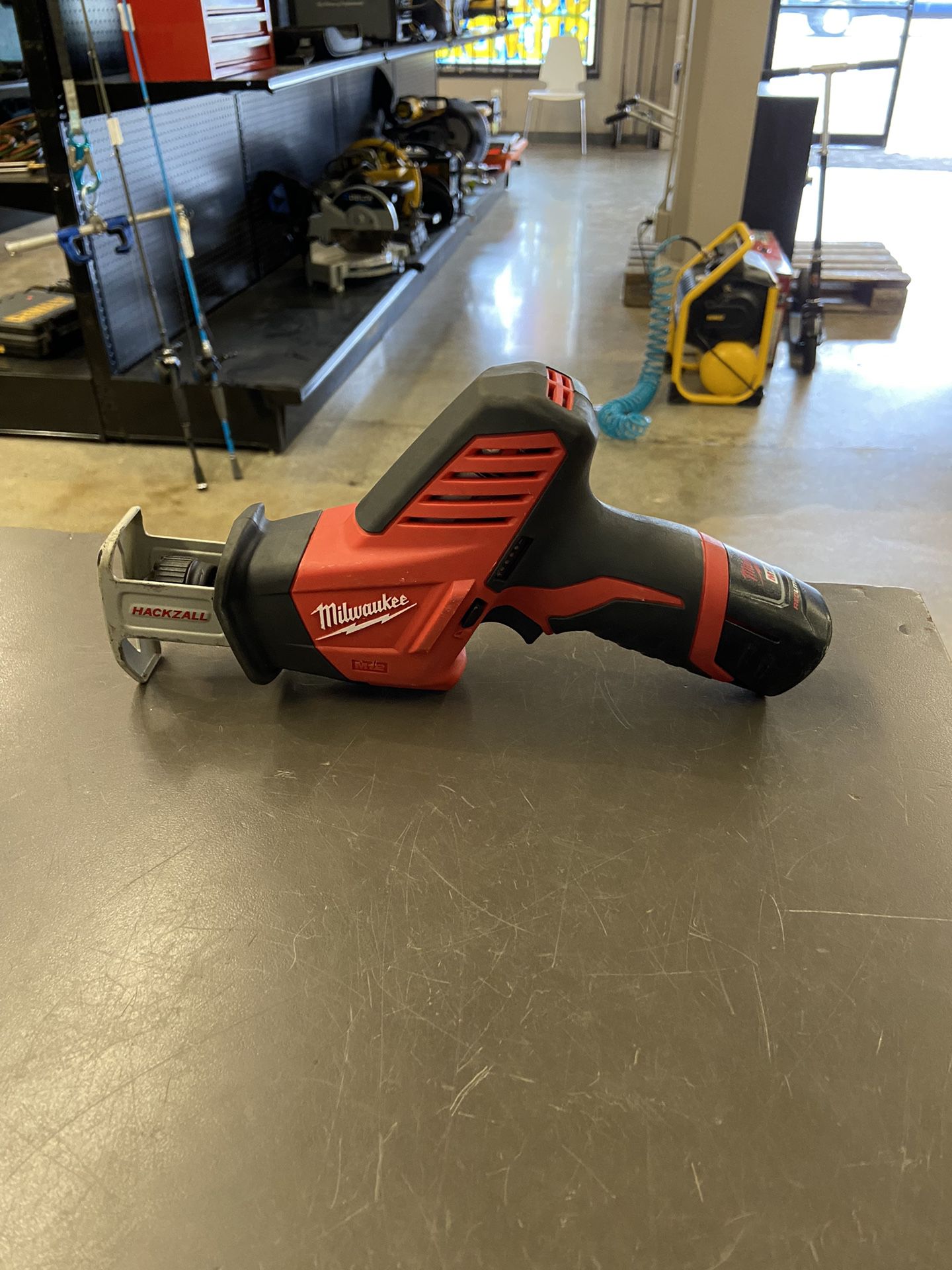 Milwaukee M12 Hackzall w/ Battery *NO CHARGER*