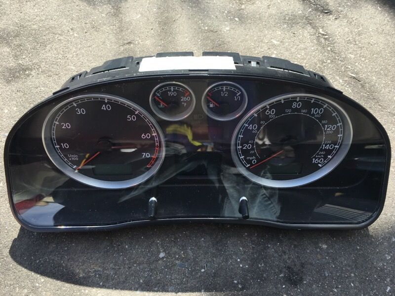 04 Vw Passat instrument cluster