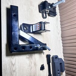 Heavy Duty Trailer Hitch Bundle – Adjustable Mount, Pintle Hook, Hitch Vise & Lock Kit  Like new.   $130 for all 3.   Great cheap deal.  