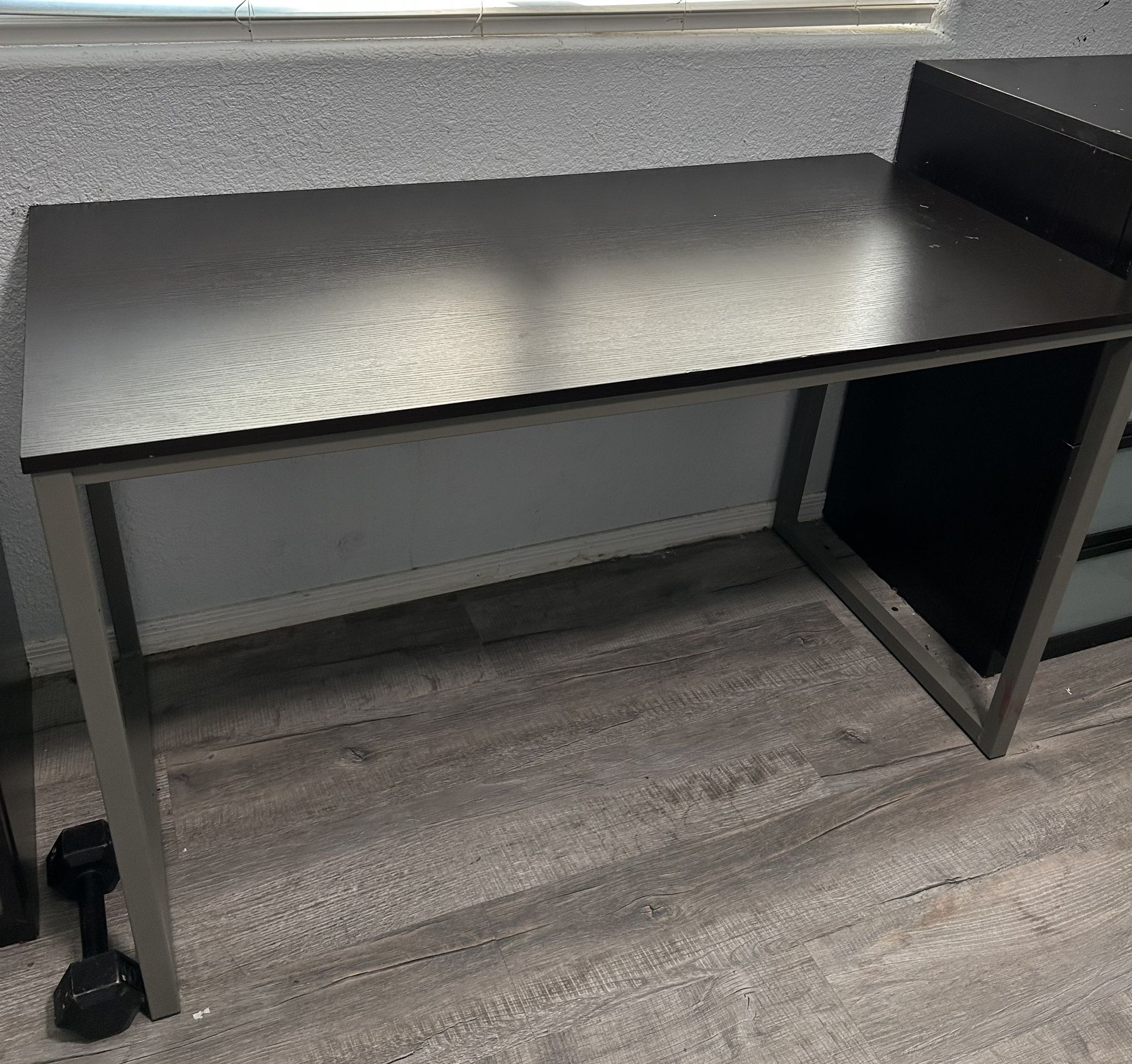 Desk/Table