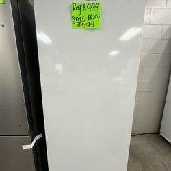 STAND UP FREEZER 13 CU FT