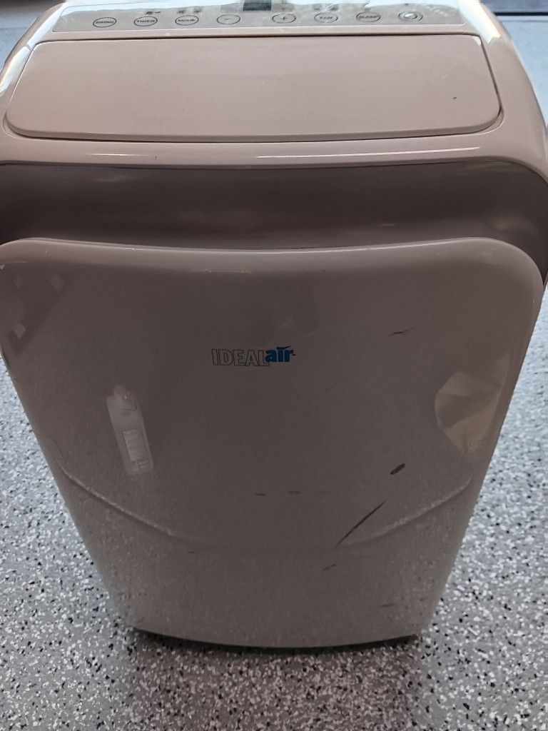 Window AC Unit 