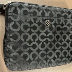 Authentic Coach iPad 2 Case – Signature canvas Folio Cover (Excellent Condition)