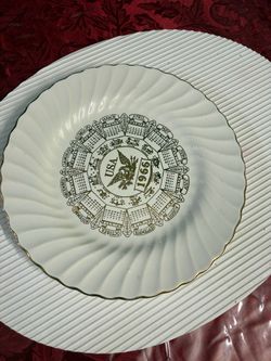 1966 USA Calendar Collector Plate like new