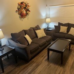 Sale-Furniture- Living Room Set With Tables Headlamps