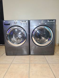 LG Front Load Washer and Electruc Dryer Set