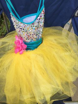 Beautiful dance dress Size 6-8