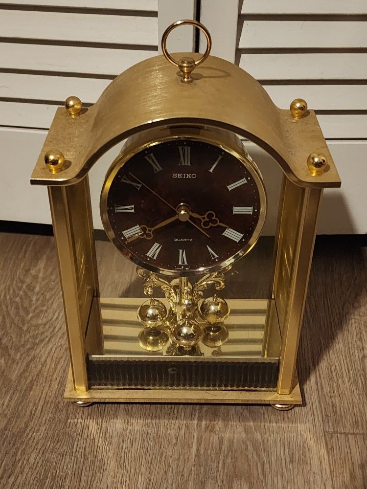 Seiko Clock - Gold
