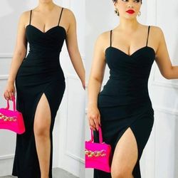 New Women's Dress Available In Size Small Medium And Large 