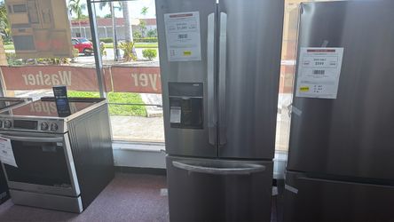 LG 30” W 21.8 cu. ft. 3-Door Smart French Door Refrigerator