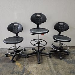 Adjustable height work stools