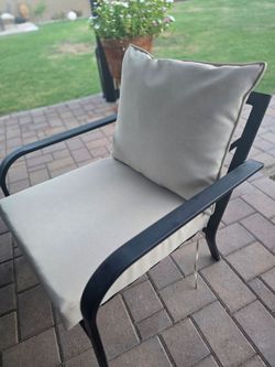 ARDEN CUSHIONS
