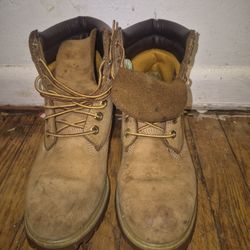 Size 8 Timbalands Boots 