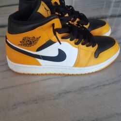 Jordan 1 Mid Taxi
