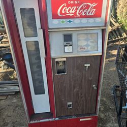 Vintage COKE MACHINE 