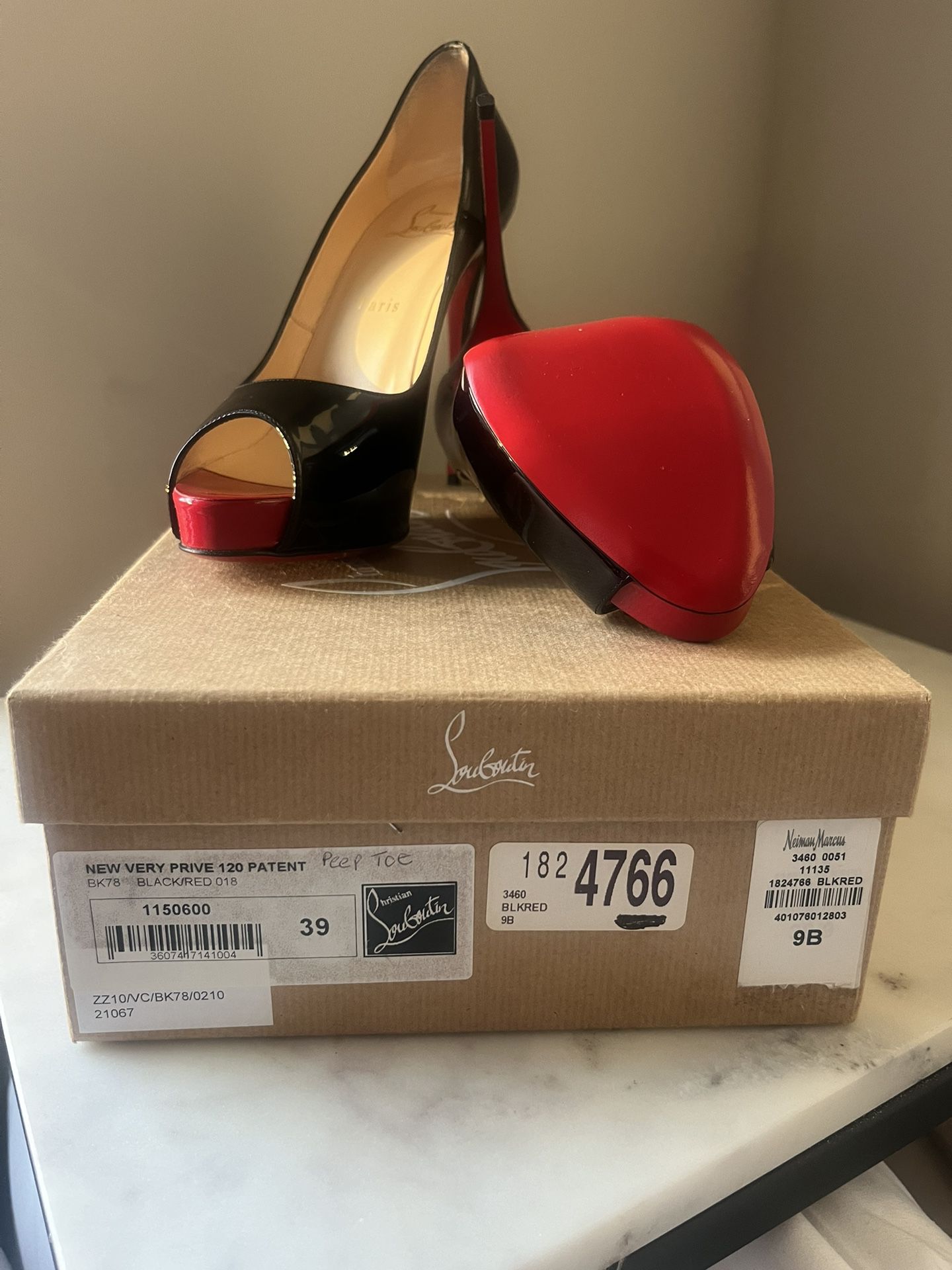 Christian Louboutin New Very Prive 120 Patent (Black) Never Worn 