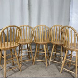 Windsor 24” Swivel Stools (5) 
