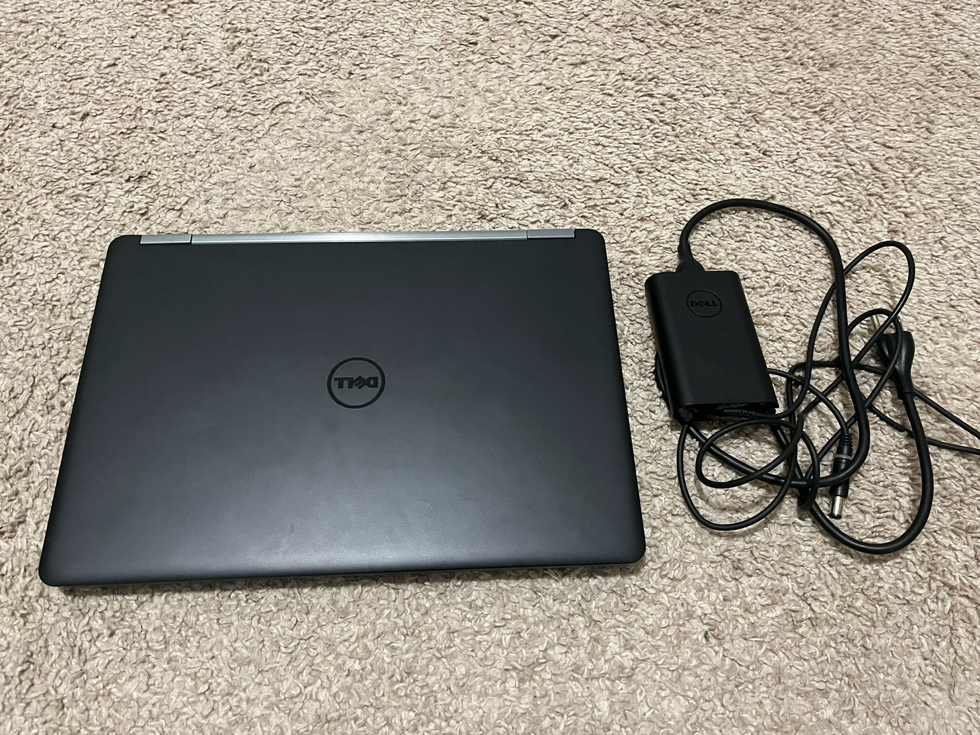 Dell Latitude E5470 + Docking Station/Power Supply + Logitech MK710