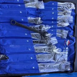 Brand New Wrench Set 18pc