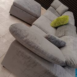 *Weekly Feature*---Floating Lima Fabric Sectional Sofa W/Ottoman---Delivery And Financing Available😎