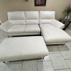 Veda Heights White 2 Pc Sectional