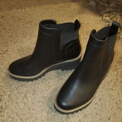 Dolce Vita Rango Black Booties