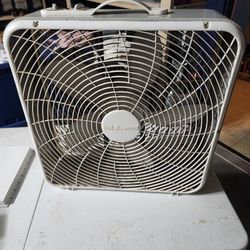 Lakewood Box Fan