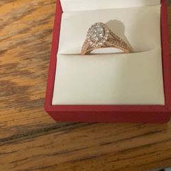 size 6 . 14k Rose Gold Engagement Ring