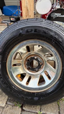 Rim ford ranger and tire