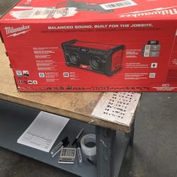 Milwaukee  bluetooth  radio