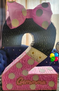 Minnie Mouse Pinata