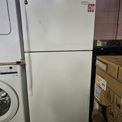 Prices Drop ped! Whirl pool Ref rigerator Fridge Yes it works