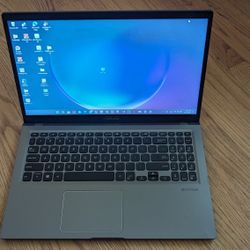 ASUS - Vivobook 15.6" Laptop - Intel 10th Gen i3 - 8GB Memory - 256GB PCIE SSD