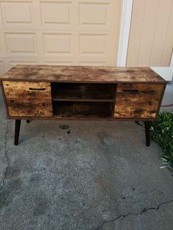 Tv stand