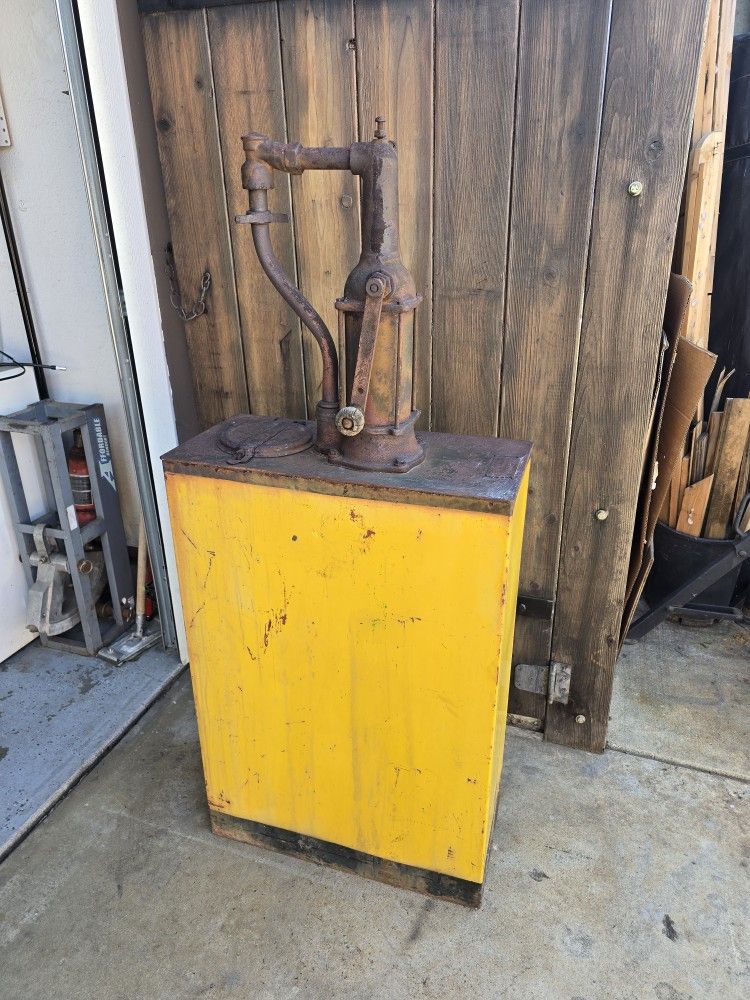 Pennzoil Vintage Oil Pump