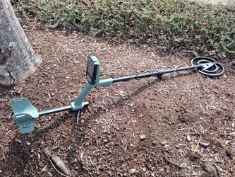 Minelab XTerra Intrepid Metal Detector