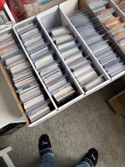 Selling MLB, NBA, NFL Team Lots