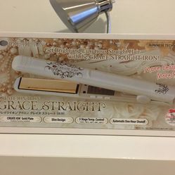 Flat iron (Grace Straight Iron From Japan)