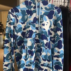 BAPE CAMO HOODIE SIZE M