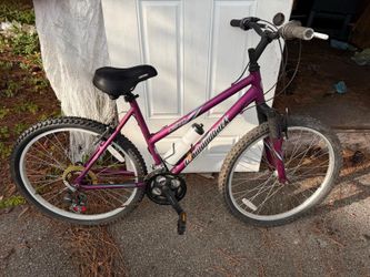 26" Diamondback Outlook Mountain Bike - 21 Speed