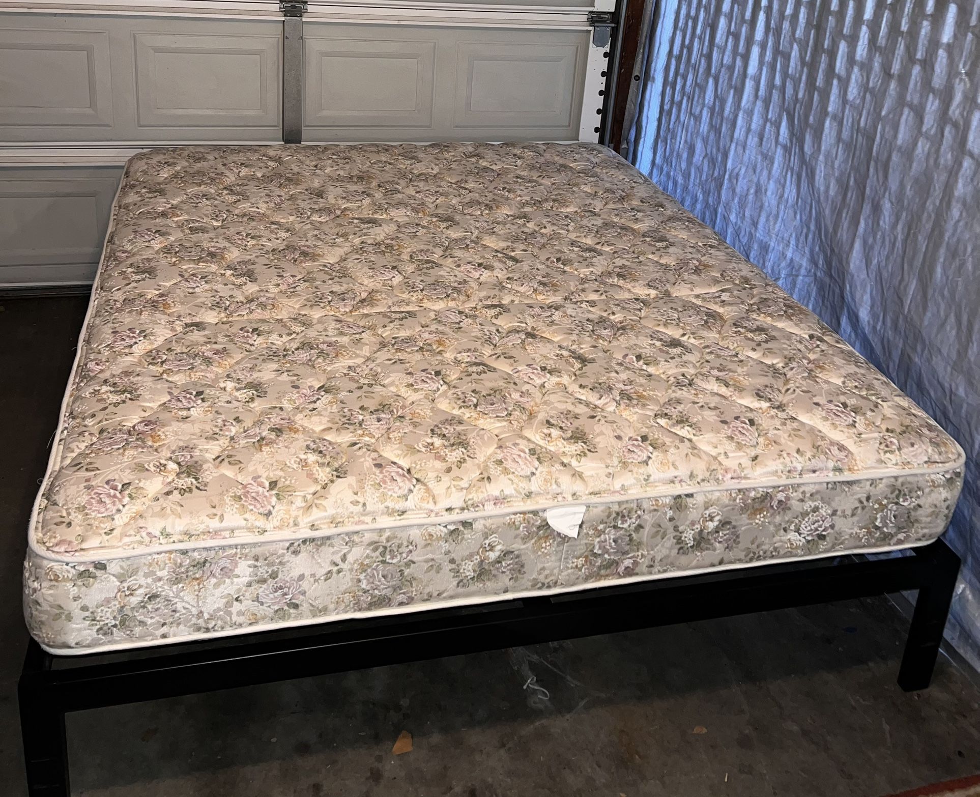 Vendo Cama California King Con Base