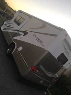 2004 Ford E450 SuperDuty Chateau Low Miles