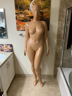 Plus size Female Mannequin Full Body 69" / 5’9 Ft Tall Full Body / Halloween Decor Prop