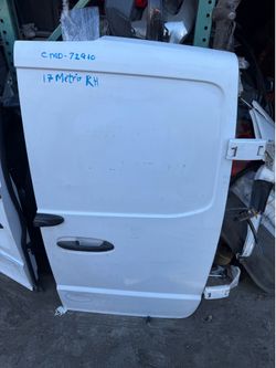 Rear right door for 2017 Mercedes Benz Metris rear door