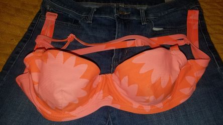 Levi shorts and bikini set.