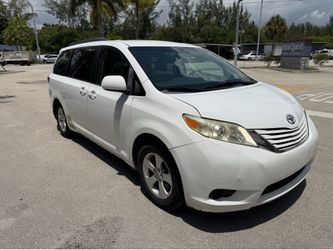 2015 Toyota Sienna LE