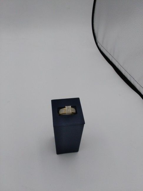 14k Cubic Zirconium Ring